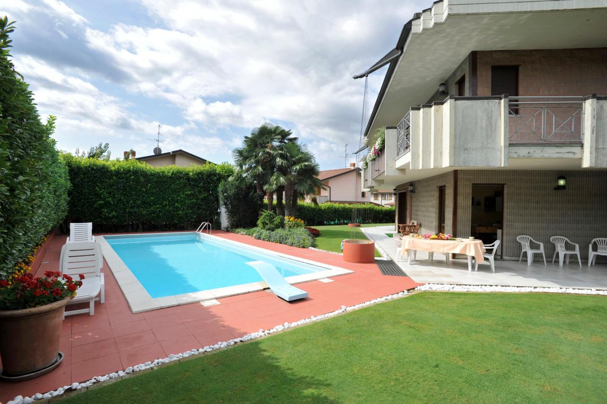 The Flower Garden Scanzorosciate Exterior photo
