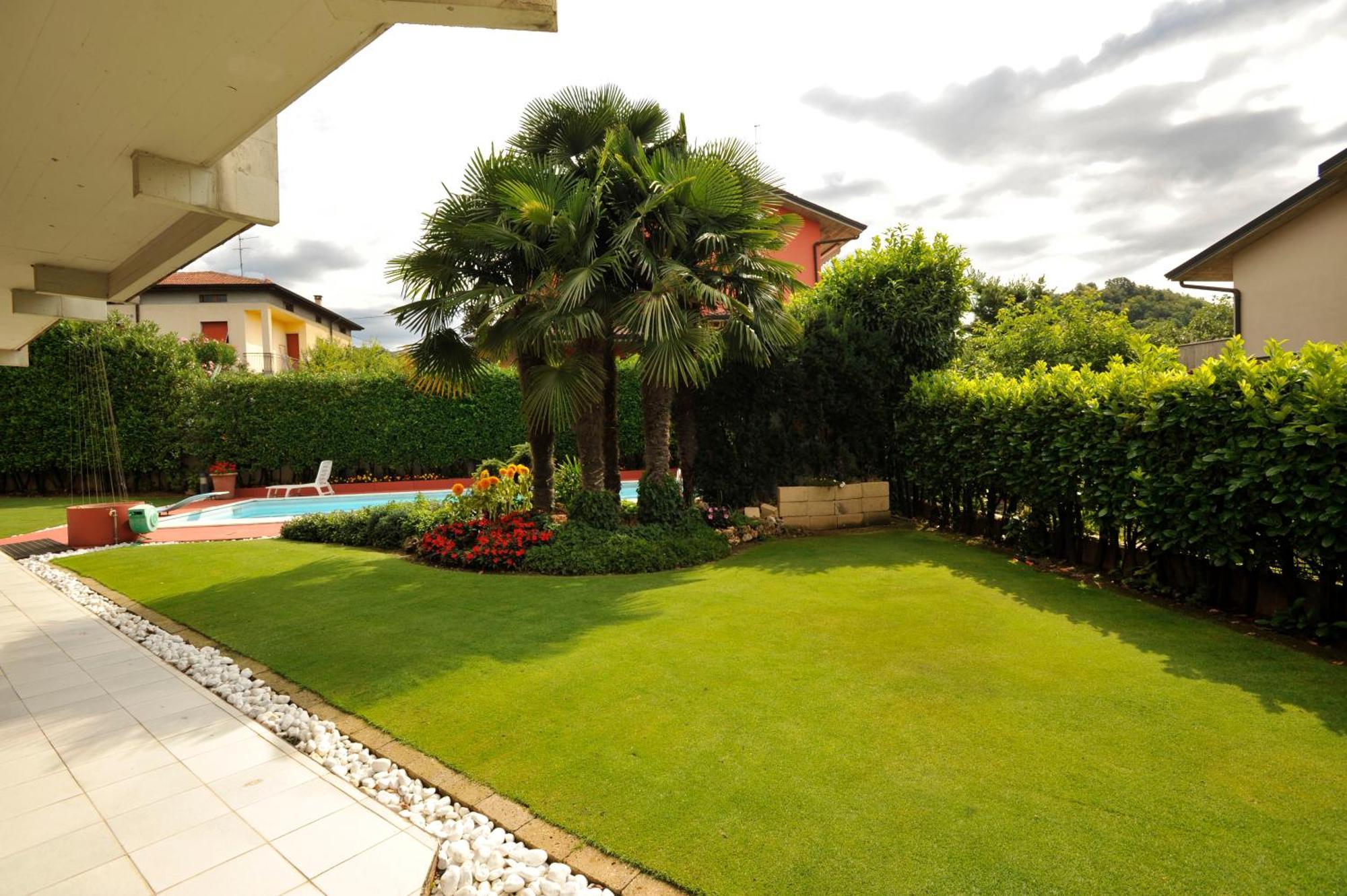 The Flower Garden Scanzorosciate Exterior photo